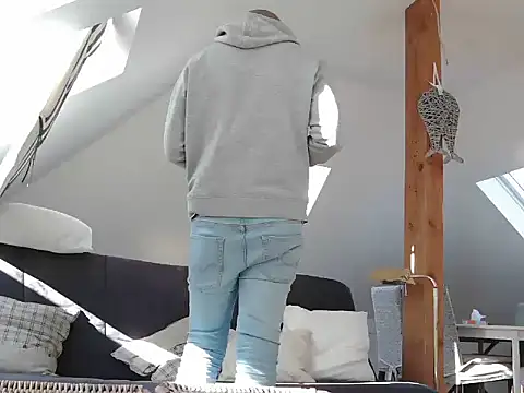 maxmueller321 online show from 03-18-26, 09:12