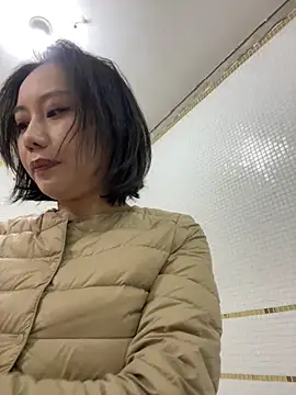 Eliza-E online show from 03-10-26, 01:43