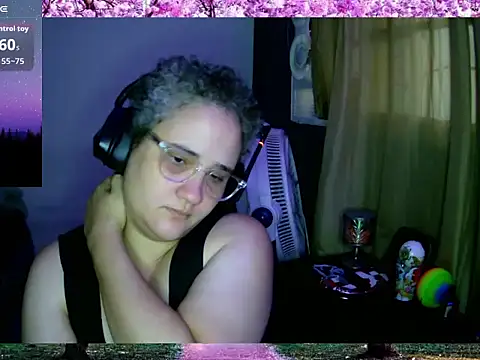 lolalicious 758 online show from 09-19-25, 11:33