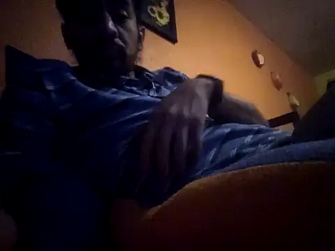 Angel Coronel online show from 12-04-24, 07:39