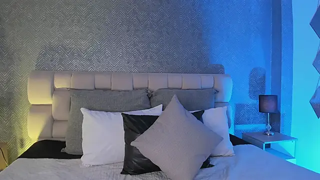 sofi bakerr online show from 10-04-25, 11:41