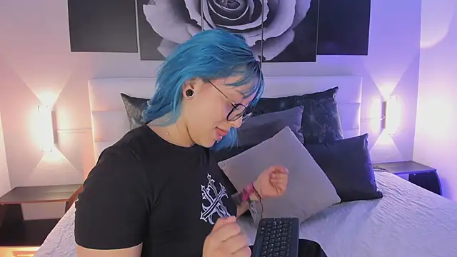 sofi bakerr online show from 10-26-25, 11:38