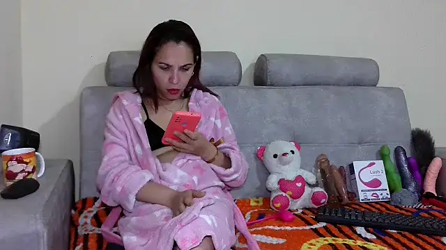 Snapshot of PenelopeHot_91 chatting on 01-30-25, 09:14 PenelopeHot 91 online show from 01-30-25, 09:14