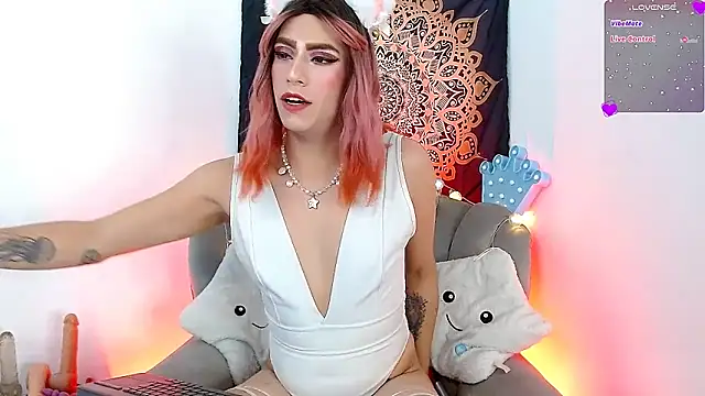 Snapshot of tevenwhiite chatting on 02-05-25, 09:25 tevenwhiite online show from 02-05-25, 09:25