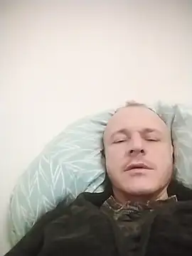 Snapshot of Singlepennis chatting on 03-19-25, 10:42 Singlepennis online show from 03-19-25, 10:42