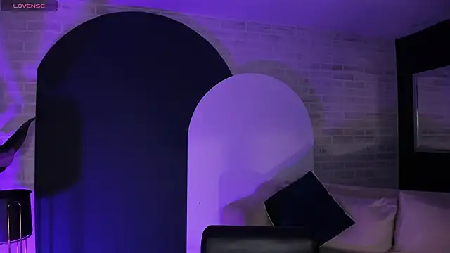 ViolettHansson online show from 04-11-26, 09:46