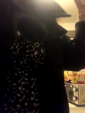 holyeroticss online show from 12-04-25, 10:29