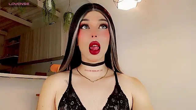 Snapshot of Marian_LV chatting on 02-23-25, 04:17 Marian LV online show from 02-23-25, 04:17