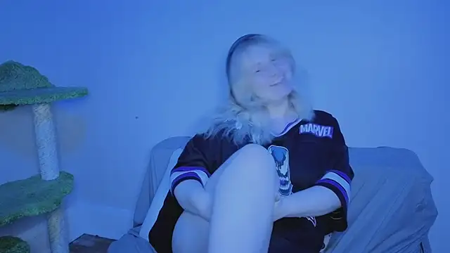 Glitch Witch online show from 07-04-26, 05:35