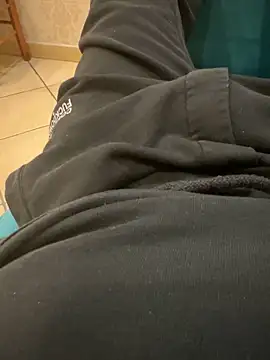 Snapshot of Teloficco chatting on 12-30-24, 12:00 Teloficco online show from 12-30-24, 12:00