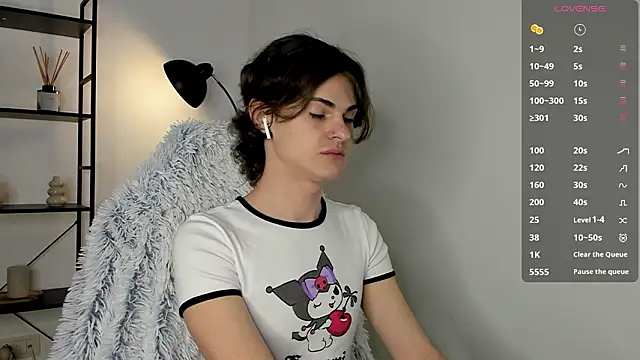 Snapshot of little_femb0y chatting on 02-13-26, 10:33 little femb0y online show from 02-13-26, 10:33