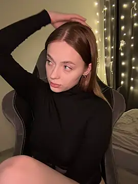 Snapshot of _MayShy_ chatting on 01-14-25, 06:45 MayShy online show from 01-14-25, 06:45