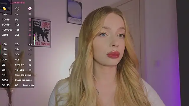 Snapshot of _MayShy_ chatting on 03-17-25, 08:19 MayShy online show from 03-17-25, 08:19