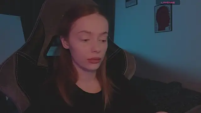 Snapshot of _MayShy_ chatting on 09-25-25, 09:51 MayShy online show from 09-25-25, 09:51