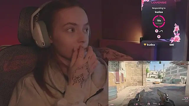 Snapshot of _MayShy_ chatting on 10-07-25, 08:00 MayShy online show from 10-07-25, 08:00