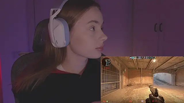 Snapshot of _MayShy_ chatting on 11-03-25, 01:29 MayShy online show from 11-03-25, 01:29