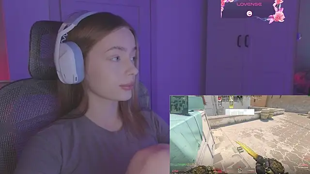 Snapshot of _MayShy_ chatting on 11-04-25, 09:41 MayShy online show from 11-04-25, 09:41