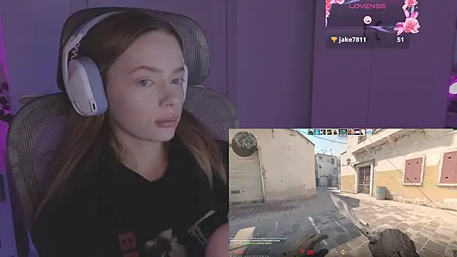 Snapshot of _MayShy_ chatting on 11-21-25, 08:13 MayShy online show from 11-21-25, 08:13