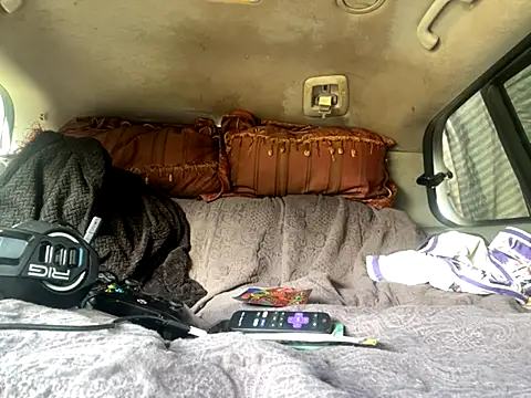 SlimeCrownzOut5 online show from 09-20-25, 04:41