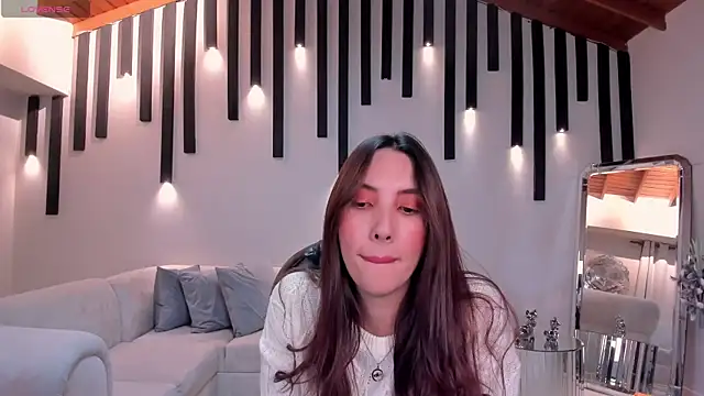 Snapshot of AnaisNin chatting on 10-08-25, 03:26 AnaisNin online show from 10-08-25, 03:26