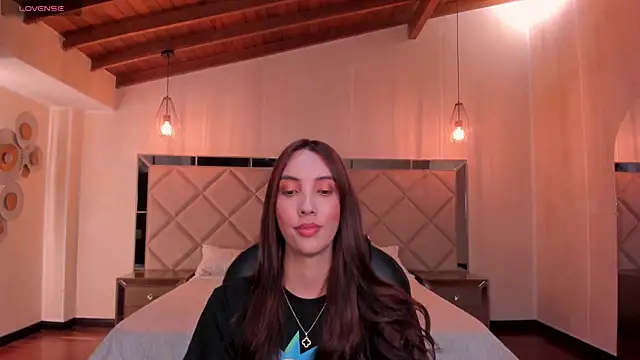 Snapshot of AnaisNin chatting on 10-25-25, 04:20 AnaisNin online show from 10-25-25, 04:20