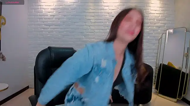 Snapshot of AnaisNin chatting on 11-05-25, 03:50 AnaisNin online show from 11-05-25, 03:50