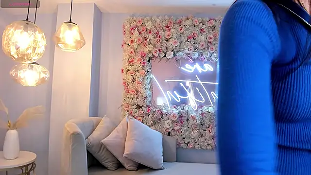 Snapshot of AnaisNin chatting on 02-19-26, 11:06 AnaisNin online show from 02-19-26, 11:06