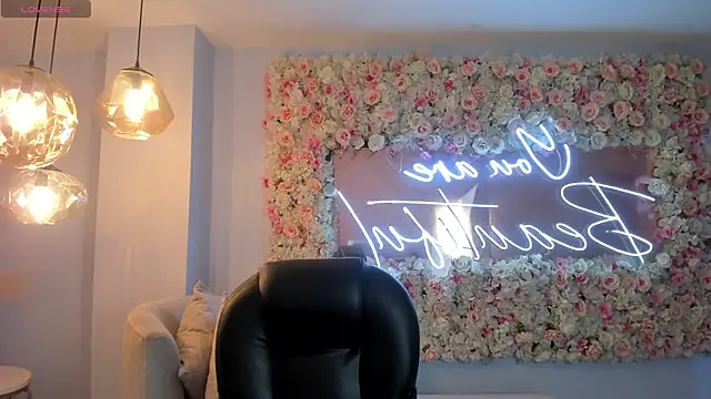 Snapshot of AnaisNin chatting on 02-21-26, 11:55 AnaisNin online show from 02-21-26, 11:55