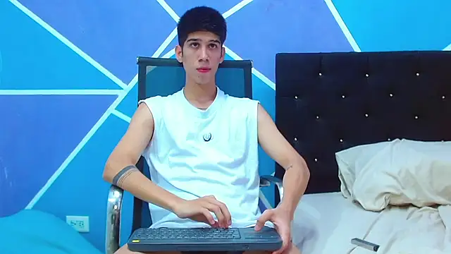 Snapshot of jhony-sex chatting on 02-27-25, 08:28 jhony-sex online show from 02-27-25, 08:28