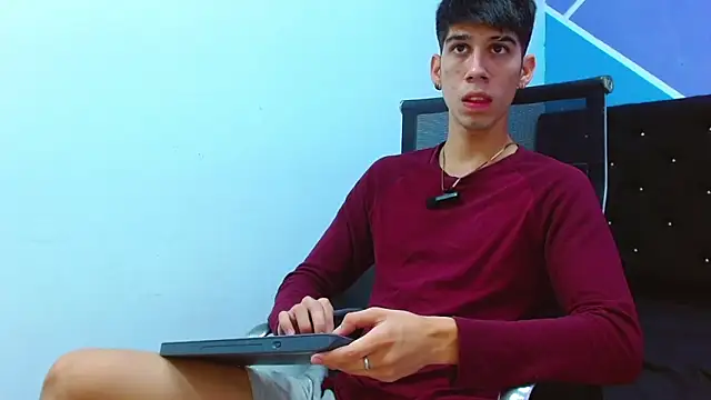 Snapshot of jhony-sex chatting on 03-22-25, 06:11 jhony-sex online show from 03-22-25, 06:11