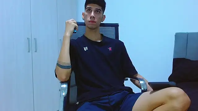 Snapshot of jhony-sex chatting on 09-25-25, 06:17 jhony-sex online show from 09-25-25, 06:17