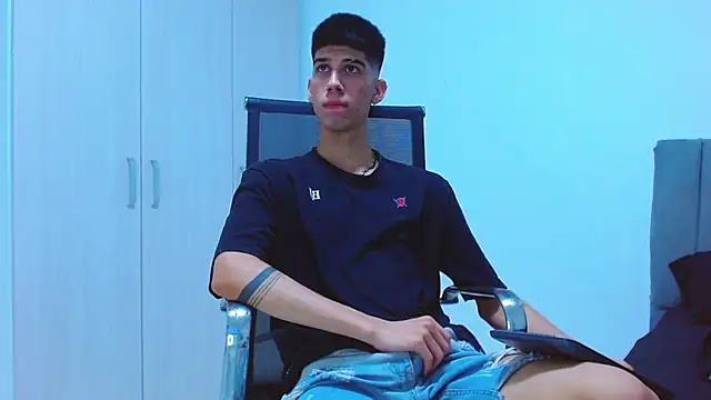 Snapshot of jhony-sex chatting on 11-08-25, 12:16 jhony-sex online show from 11-08-25, 12:16