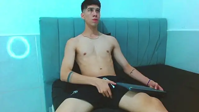 Snapshot of jhony-sex chatting on 12-16-25, 02:49 jhony-sex online show from 12-16-25, 02:49