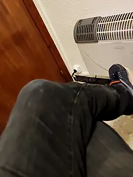 Snapshot of belga1910 chatting on 12-22-25, 07:33 belga1910 online show from 12-22-25, 07:33