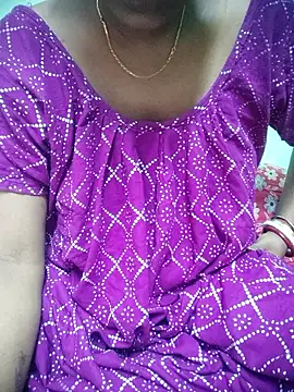 Snapshot of Bengoli--bhabhi chatting on 10-22-25, 01:33 Bengoli--bhabhi online show from 10-22-25, 01:33