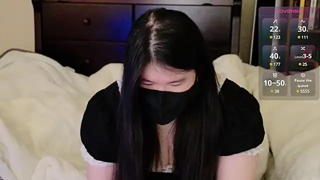 Snapshot of Kara-Nuna chatting on 01-25-25, 03:51 Kara-Nuna online show from 01-25-25, 03:51