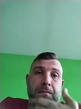 Snapshot of chada1980 chatting on 02-14-25, 08:31 chada1980 online show from 02-14-25, 08:31