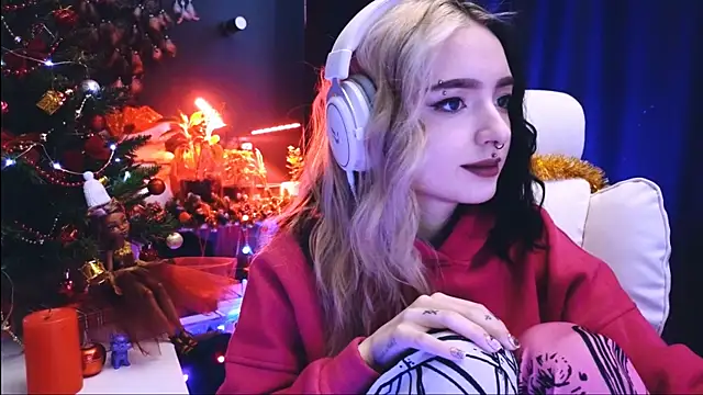 Avi Nile online show from 12-24-24, 02:43