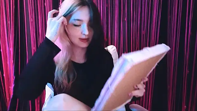 Snapshot of Avi_Nile chatting on 02-18-25, 02:38 Avi Nile online show from 02-18-25, 02:38