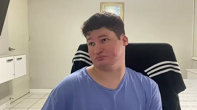 Snapshot of Lorenzo_hernandez chatting on 01-18-25, 04:31 Lorenzo hernandez online show from 01-18-25, 04:31