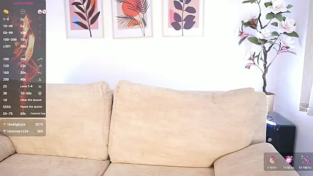 Zarawilliams online show from 02-06-25, 02:48