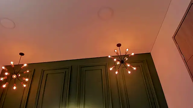 IrisBaker online show from 01-05-25, 09:03