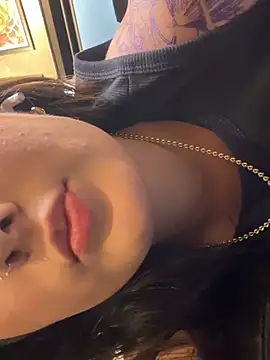 IrisBaker online show from 02-26-25, 09:58