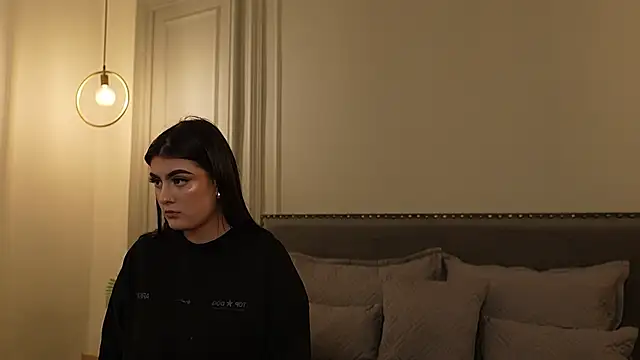 IrisBaker online show from 10-06-25, 10:18