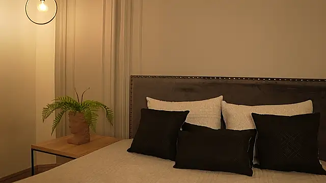 Snapshot of IrisBaker chatting on 02-04-26, 12:49 IrisBaker online show from 02-04-26, 12:49