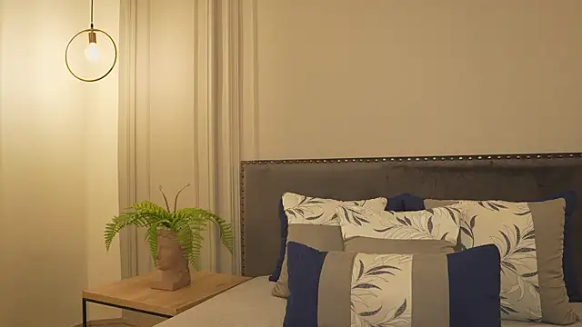 Snapshot of IrisBaker chatting on 02-13-26, 10:28 IrisBaker online show from 02-13-26, 10:28