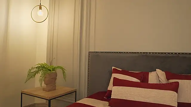 Snapshot of IrisBaker chatting on 02-19-26, 08:38 IrisBaker online show from 02-19-26, 08:38