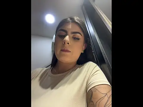 Snapshot of IrisBaker chatting on 05-15-26, 09:22 IrisBaker online show from 05-15-26, 09:22