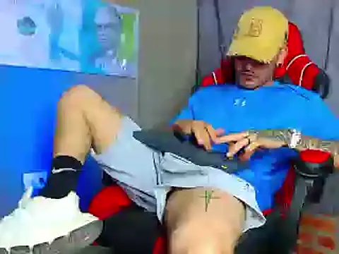 Snapshot of smoker445 chatting on 03-08-25, 10:56 smoker445 online show from 03-08-25, 10:56