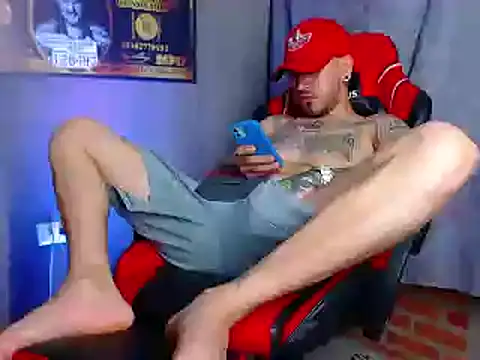 Snapshot of smoker445 chatting on 03-17-25, 06:07 smoker445 online show from 03-17-25, 06:07